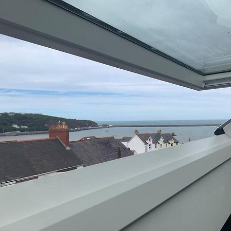 No 11, Fishguard, Ideal For Beach, Coastal Path And Town! エクステリア 写真