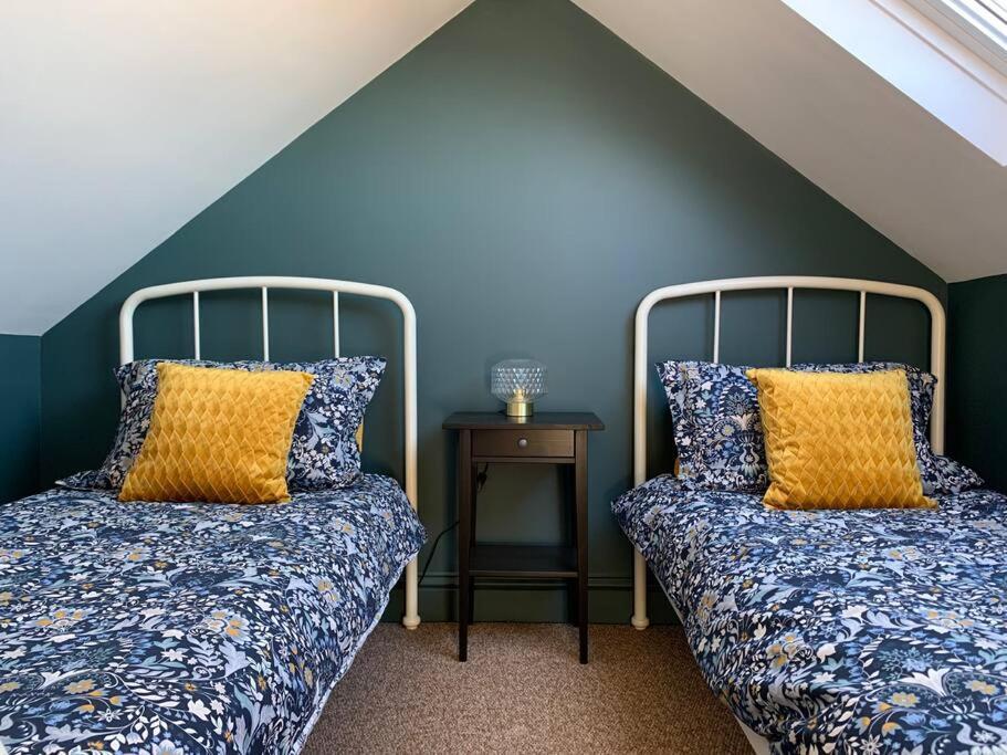 No 11, Fishguard, Ideal For Beach, Coastal Path And Town! エクステリア 写真